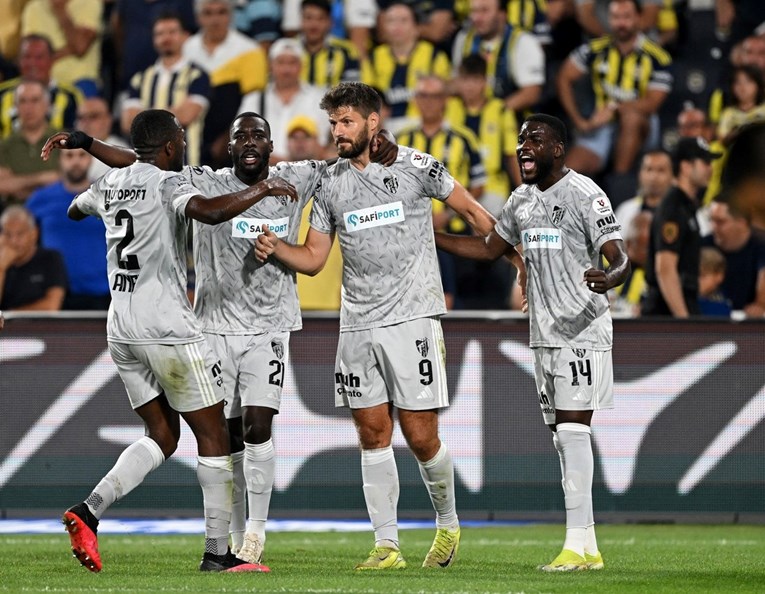 Turci uplatili 325.000 eura Petkoviću. Evo koliko mu još duguju