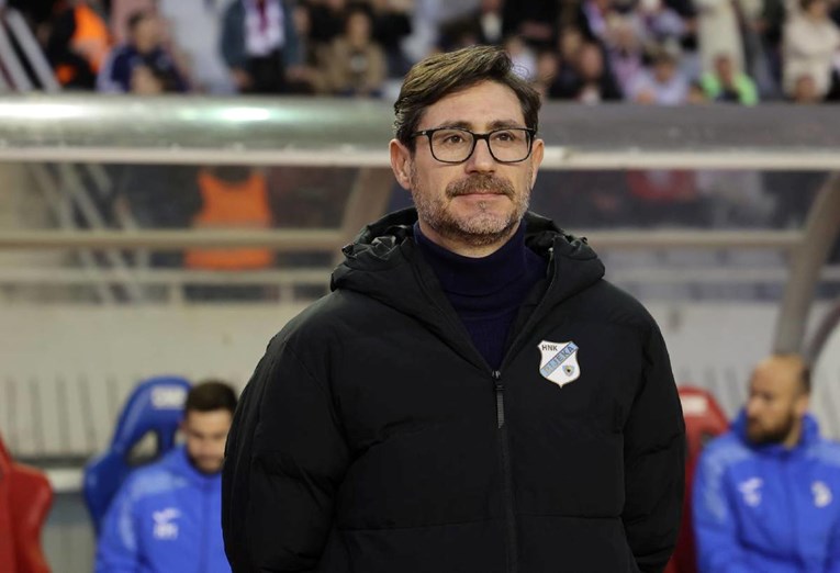 Trener Rijeke Victor Sanchez izlazi iz bolnice