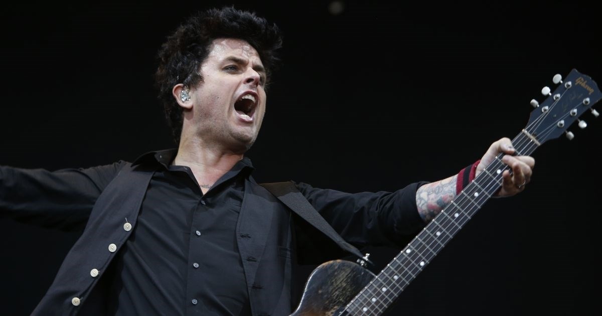 Billie Joe Armstrong nakon odluke Vrhovnog suda: Jebeš SAD! Odričem se državljanstva