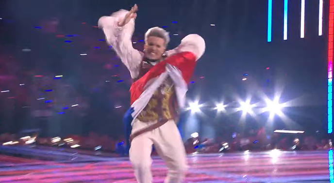 UŽIVO Finale Eurosonga: Baby Lasagna prošetao sa zastavom, nastao delirij u dvorani
