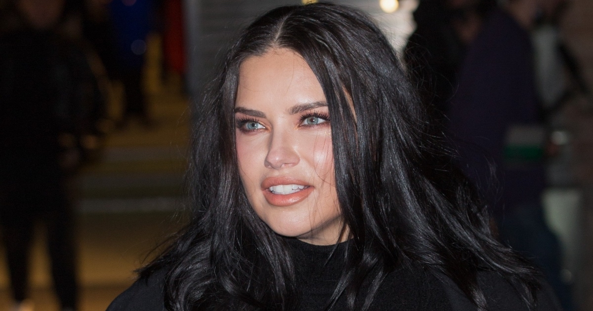Adriana Lima pokazala trudnički trbuščić