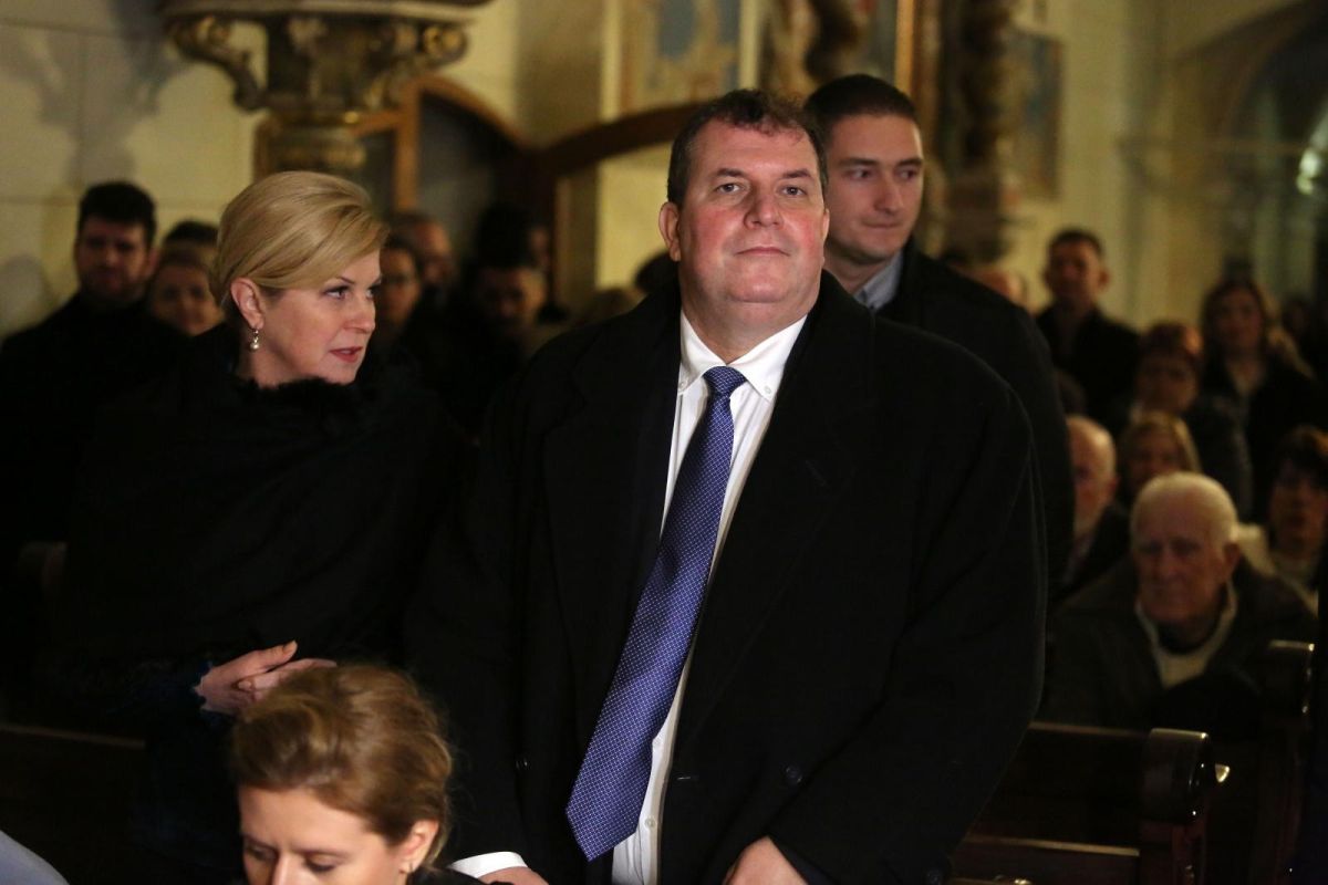 FOTO Kolinda s Jakovom bila na polnoćki u najstarijem marijanskom svetištu