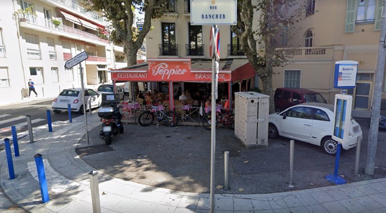 Restoran u Nici otvorio unatoč zabrani, gosti vikali "sloboda, sloboda"