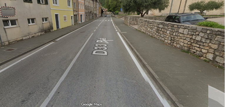 Teška prometna nesreća u Kninu: Motociklist teško ozlijeđen