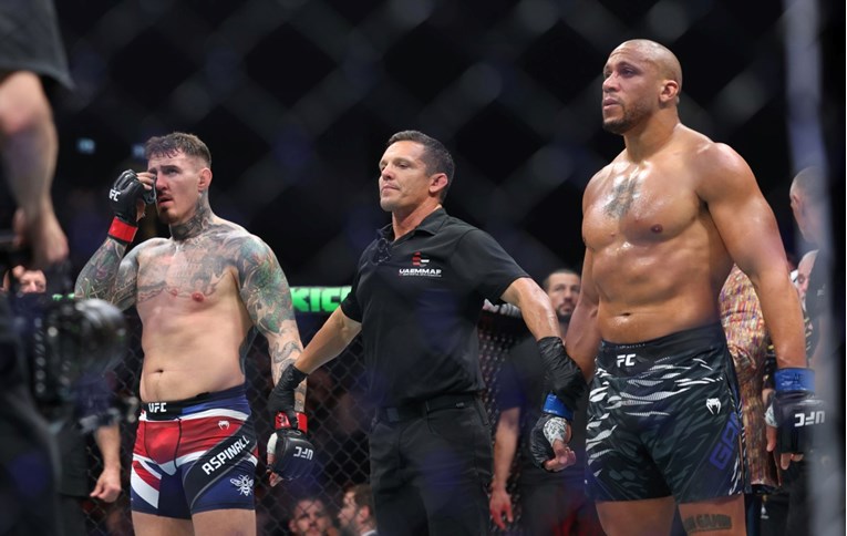 Aspinall o kontroverznom prekidu spektakla: Shvatio sam što se dogodilo