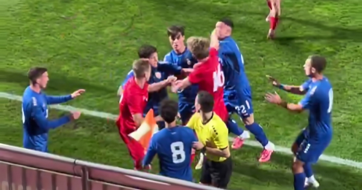VIDEO Potukli se Srbi i Rusi. Letjele šake, igrači se hvatali za vrat