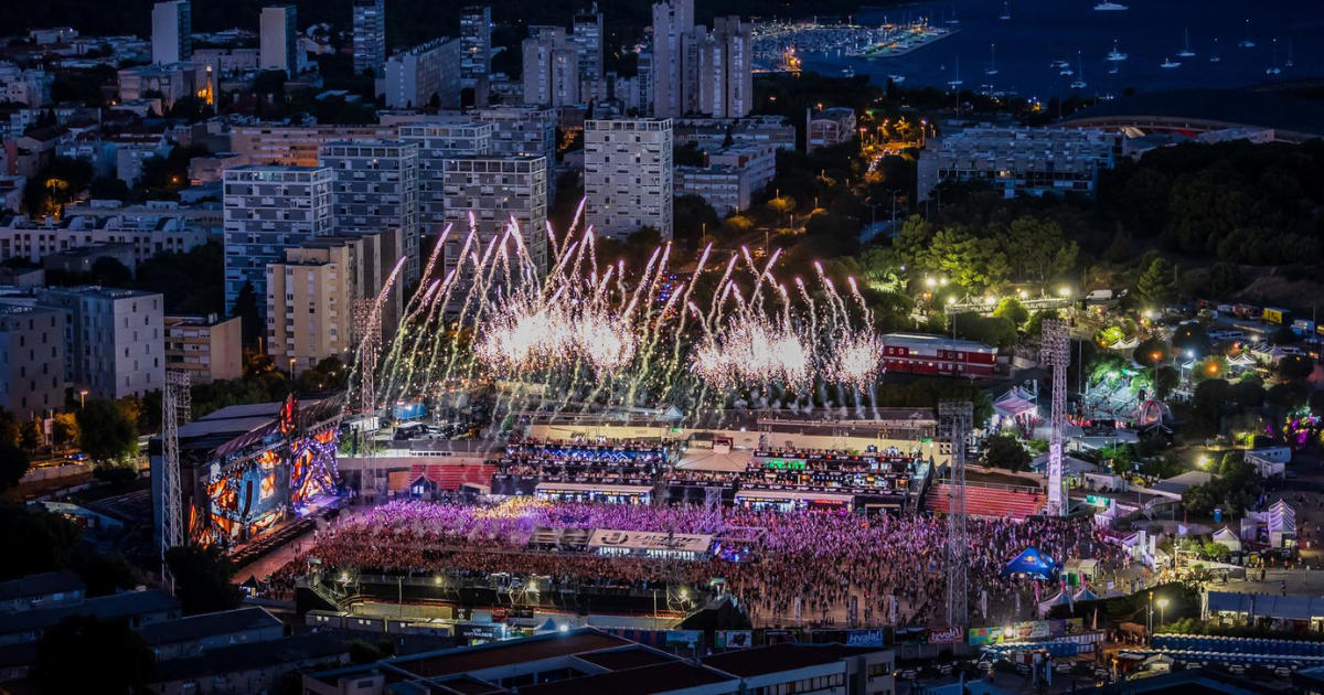 Ultra u Splitu završila je spektakularnim vatrometom