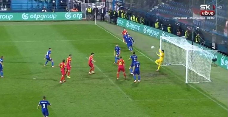 Livaković mjesecima ne brani u klubu. Pogledajte što izvodi na golu Hrvatske