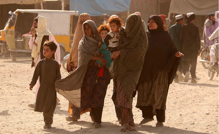 Naoružani talibani upali u banku, natjerali žene na otkaz: "Neka netko to zaustavi"