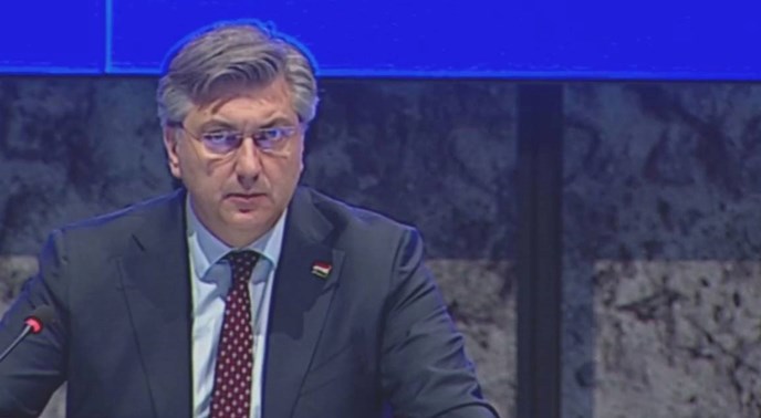 VIDEO Plenković: Dajemo 900 milijuna eura za HEP