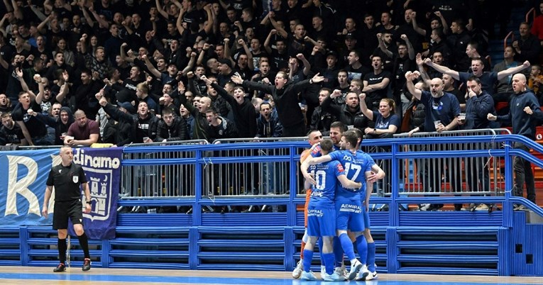 Boysi pjevali "Ajme meni, nije mi dobro" dok je Futsal Dinamo razbijao Torcidu