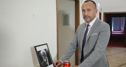 FOTO Zekanović u saboru zapalio lampion za osuđenog ratnog zločinca Slobodana Praljka
