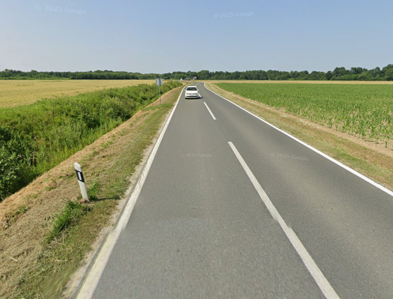 Pijani mladić (18) usred noći sletio s ceste u kanal. Teško je ozlijeđen