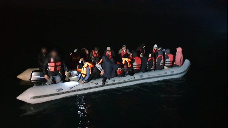 Dubrovački policajci u Egejskom moru spasili živote migrantima