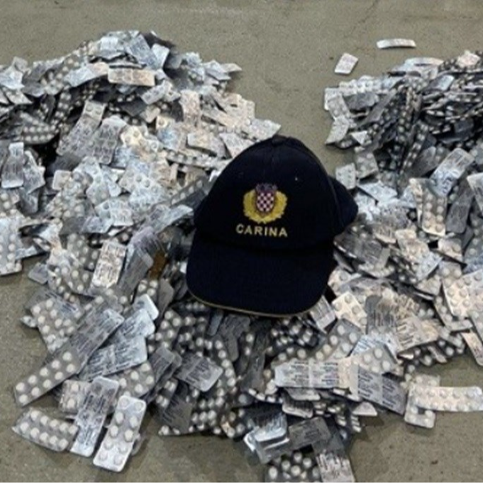FOTO Kosovari na granici kod Dubrovnika pali s preko 63.600 zabranjenih tableta