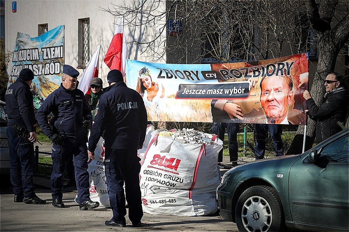 Poljski seljaci nezadovoljni sastankom s premijerom. Najavili nove prosvjede