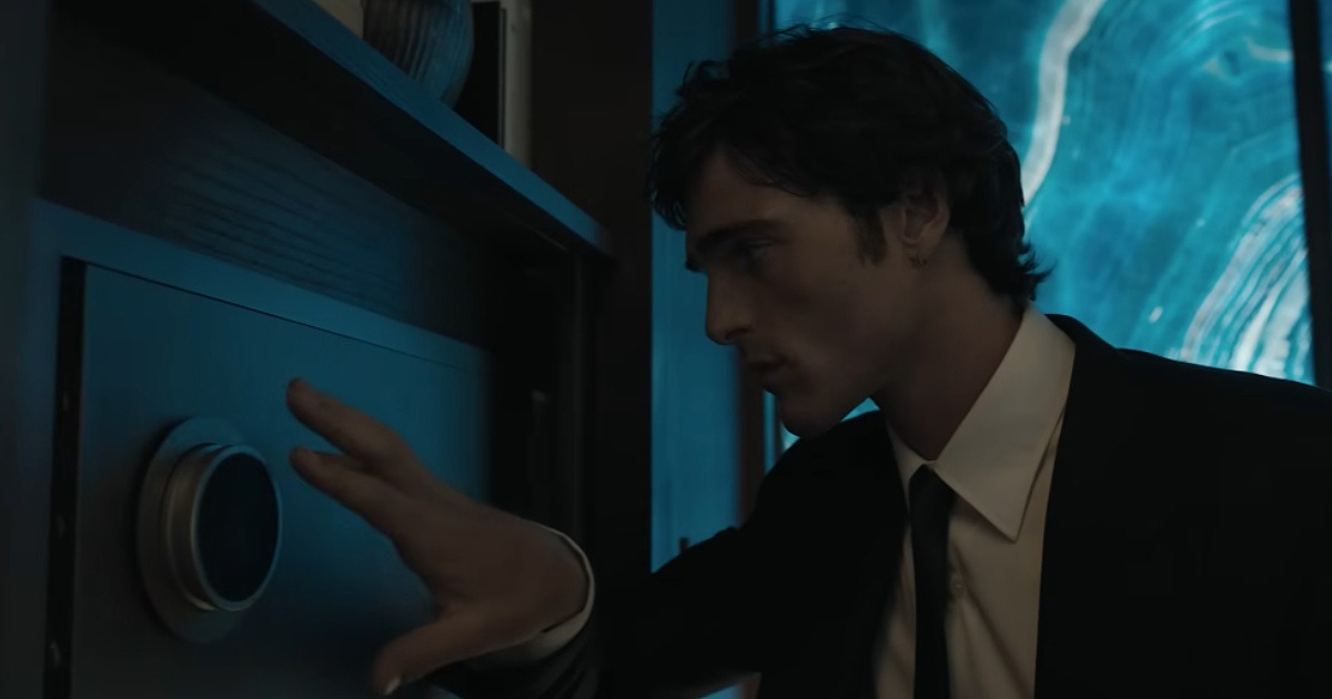 Jacob Elordi je novo lice Chanelovog parfema Bleu de Chanel