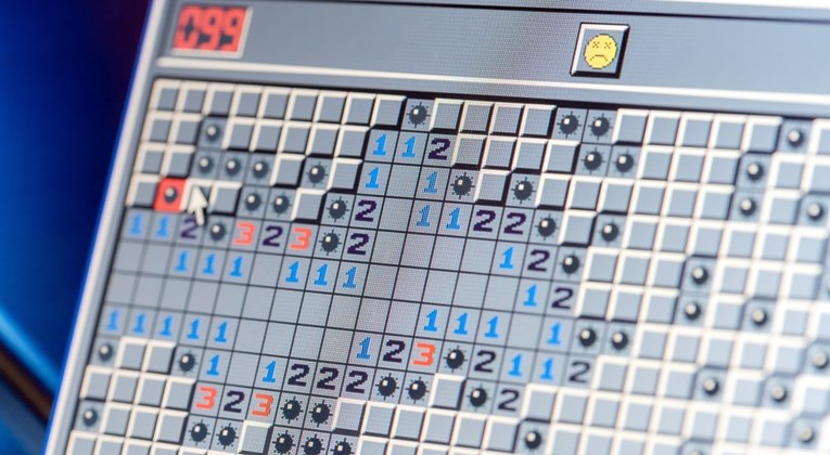 Tiktokerica pokazala kako igra Minesweeper, internet poludio: "Uništeno djetinjstvo"