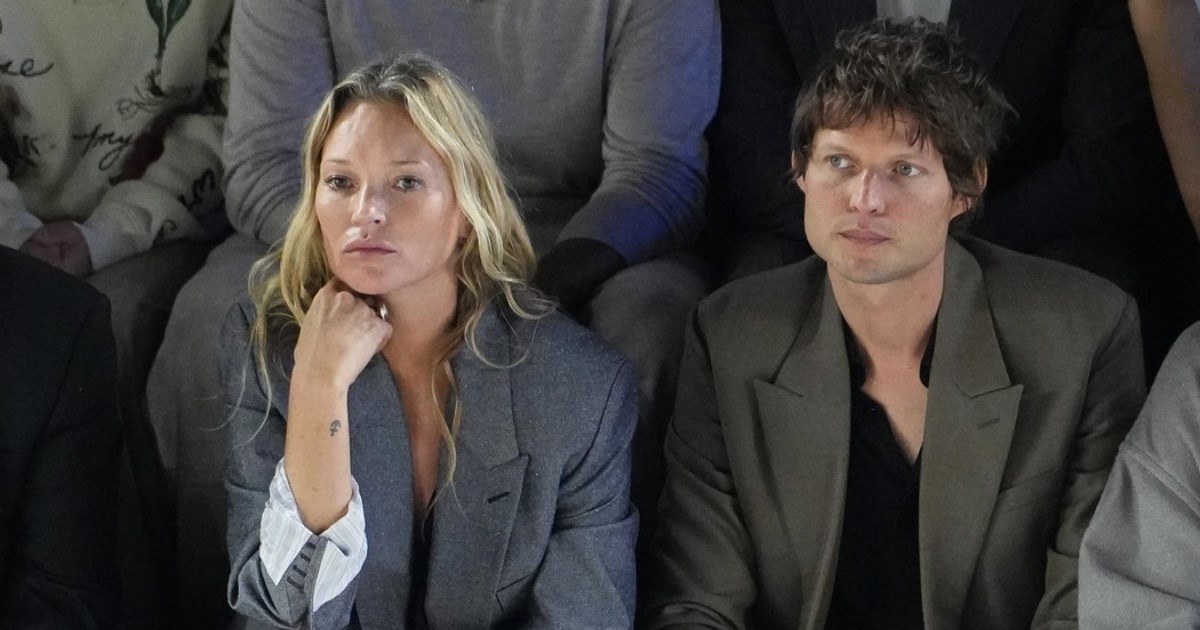 "On želi mirniji život": Kate Moss (50) prekinula s 13 godina mlađim grofom