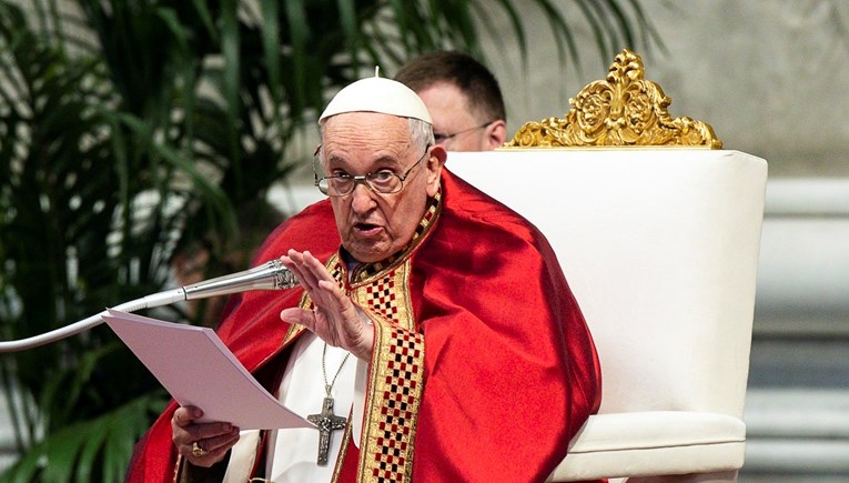 Papa o spaljivanju Kurana: To nije sloboda govora, zgrožen sam