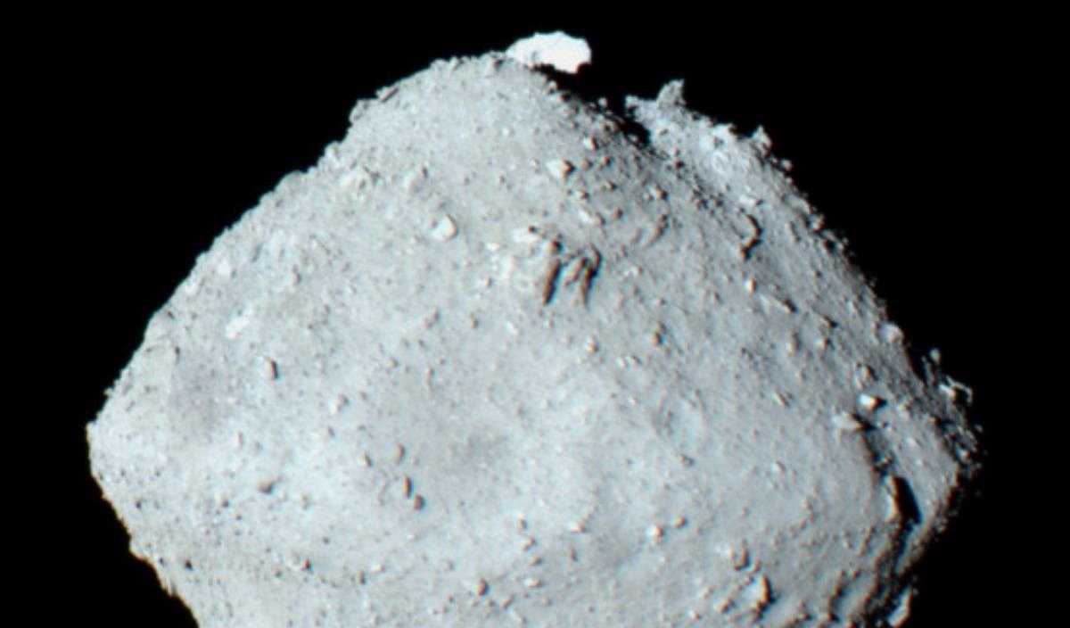 Znanstvenici analizirali asteroid: "Znamo odakle vjerojatno potječe voda na Zemlji"