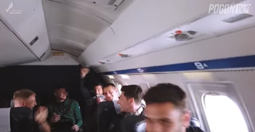 VIDEO Saznao da će igrati za Grčku protiv BiH, u avionu nastao šou