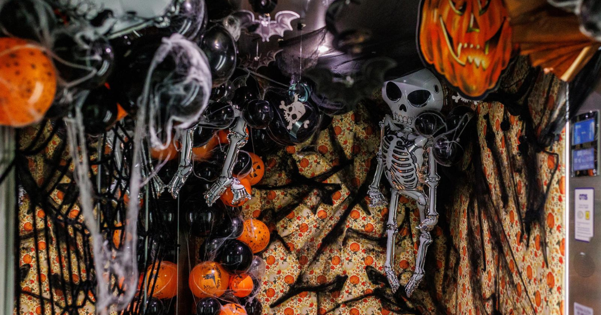 Ukrašen strašni lift u Rijeci, Halloween atrakcija koja izaziva trnce