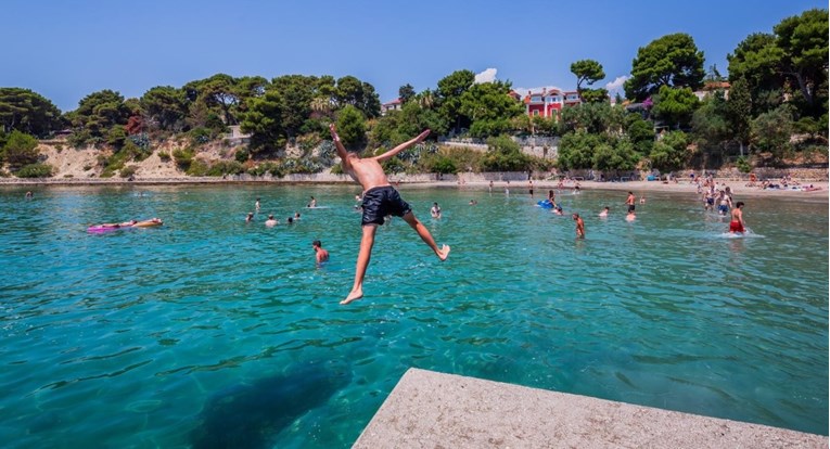 Ovo su današnje temperature mora, na Mljetu izmjereno skoro 30 stupnjeva