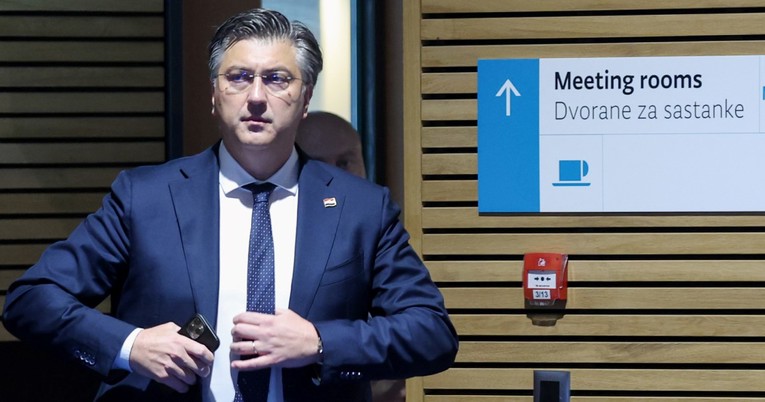 Plenković o plinskoj aferi: Vlada je zaustavila prodavanje plina znatno ispod cijene