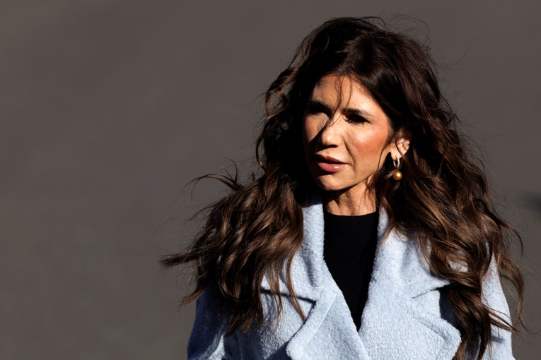 Tko je Kristi Noem i zašto je zovu "ICE Barbika"