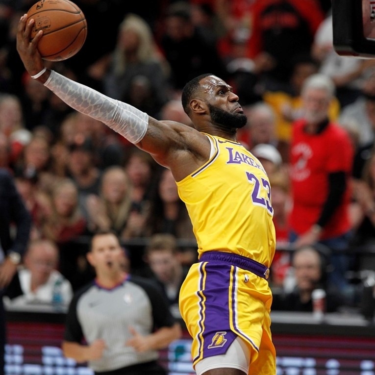 Pogledajte kako su Dončić i LeBron rekreirali kultnu fotku iz 2010.