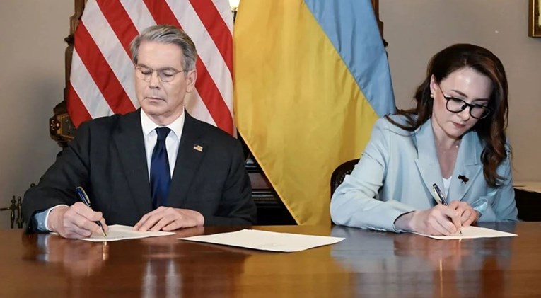 Amerika i Ukrajina potpisali dugo očekivani sporazum. Sadrži ključnu stavku