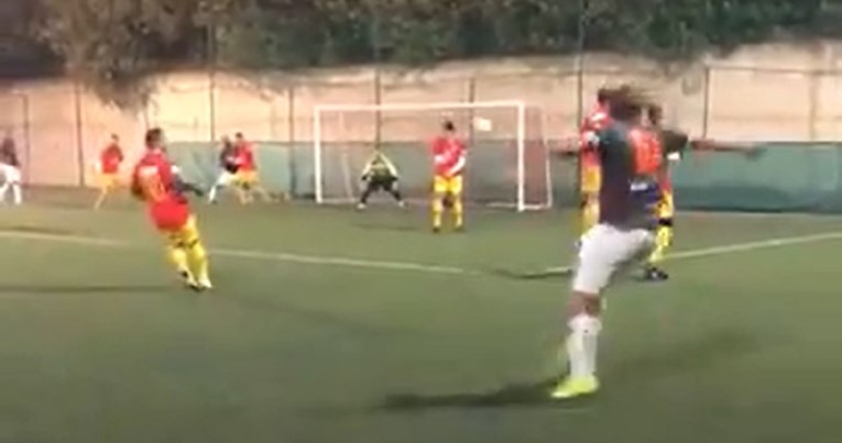 Pogledajte kakvu golčinu je Totti zabio na utakmici svog kluba