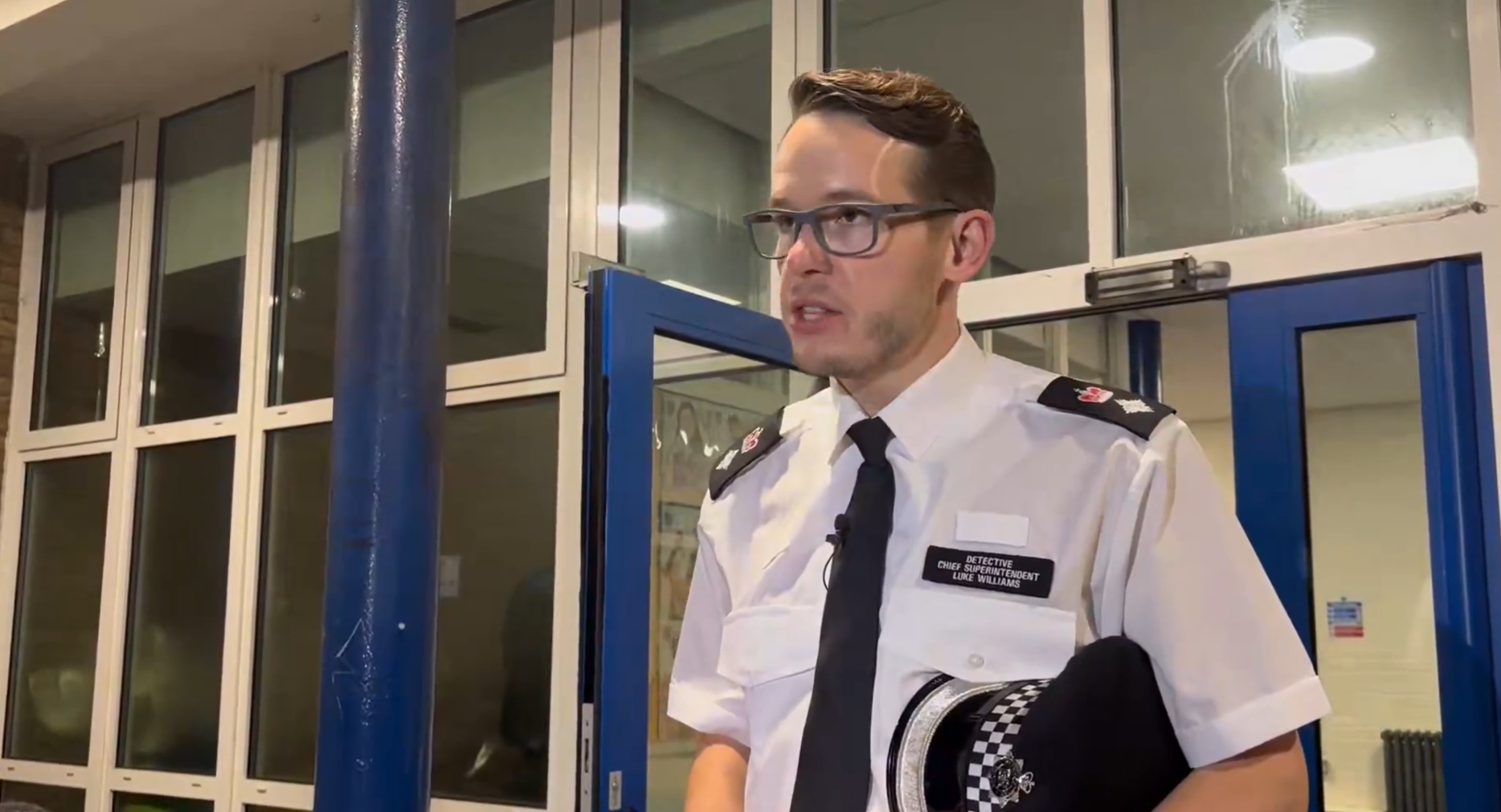 U školi u Londonu izbodena dva dječaka, uhićen 13-godišnjak