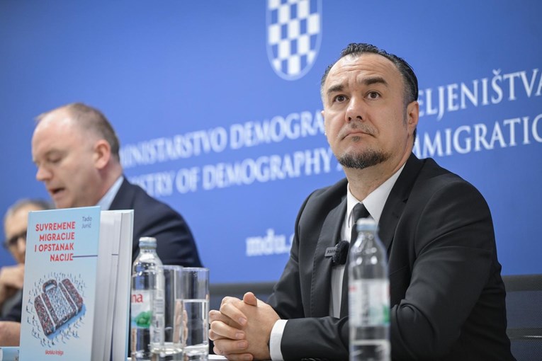 Predstavljena knjiga u Ministarstvu. Autor: Trebamo zakon o neeuropskim useljenicima