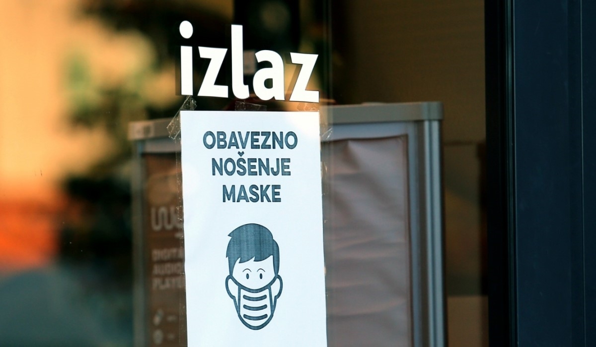 Poljak u dućan ušao bez maske, radnica ga upozorila: "Skinuo je gaće i pljunuo me"
