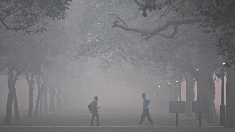 U New Delhiju ukinute mjere iako je onečišćenost zraka i dalje jaka