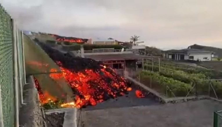 VIDEO Lava na Kanarima guta kuće i šume na putu do oceana