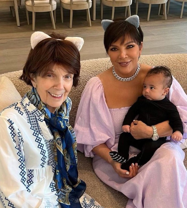 Otkriveno od čega je umrla majka Kris Jenner