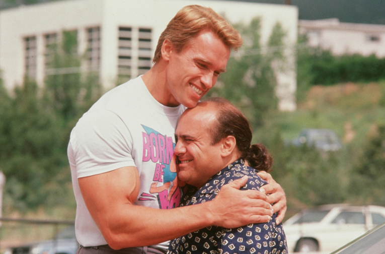 Komedija koja je Schwarzeneggeru donijela najveću zaradu stiže na Netflix