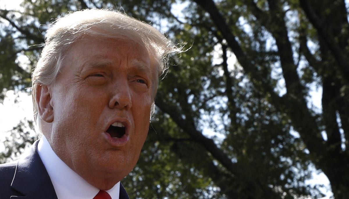 Trump ekstremnim Proud Boysima poručio da "budu spremni", sad kaže da ne zna tko su