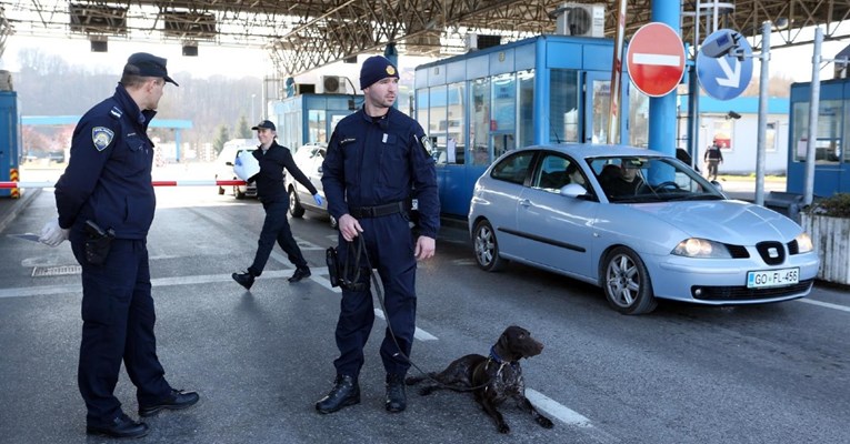 Strože mjere na granicama, policija počela vraćati putnike u Srbiju i BiH