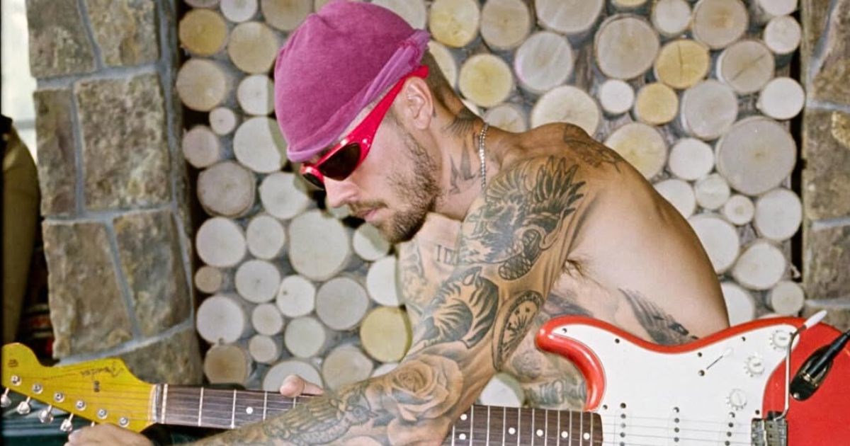 Justin Bieber objavio novi album SWAG II nakon višesatnog kašnjenja