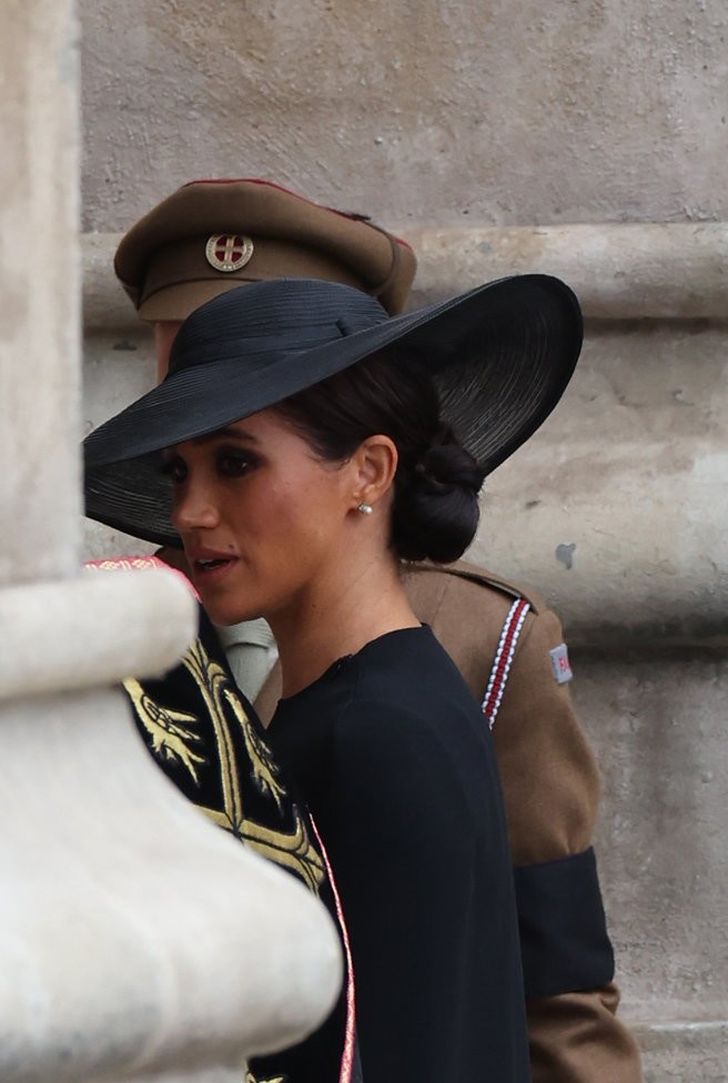 Meghan Markle u elegantnom izdanju stigla na sprovod kraljice Elizabete