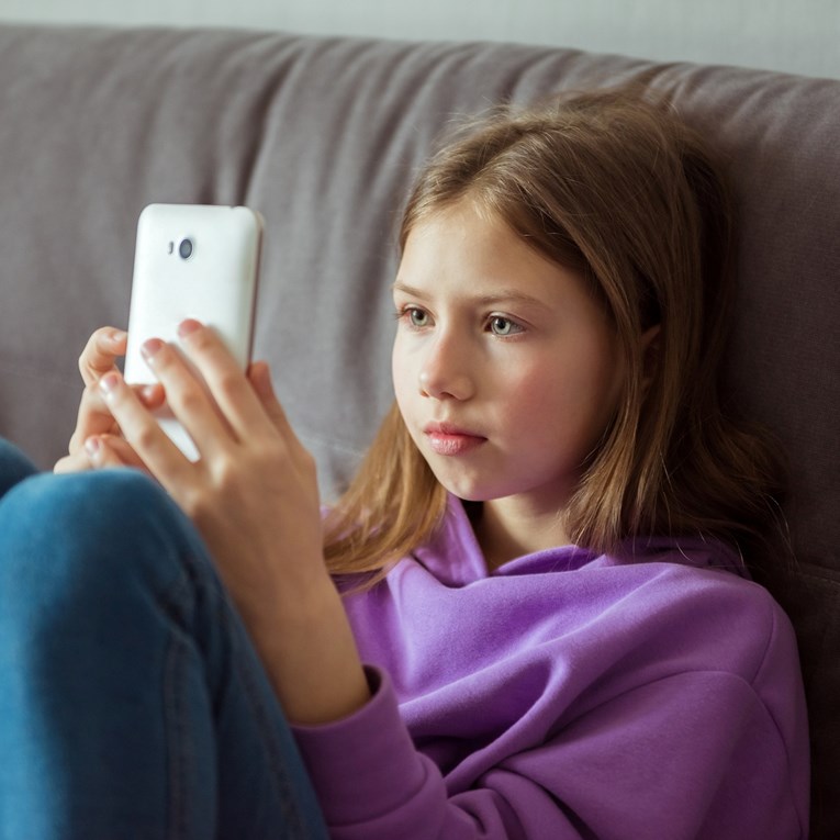 Novo istraživanje: Mobiteli su zapravo dobri za djecu