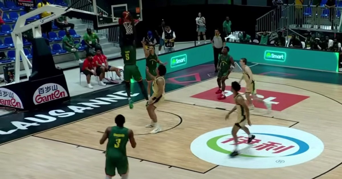 VIDEO Mladi Kamerunac zakucao na svoj koš i pokrenuo nevjerojatan preokret na SP-u