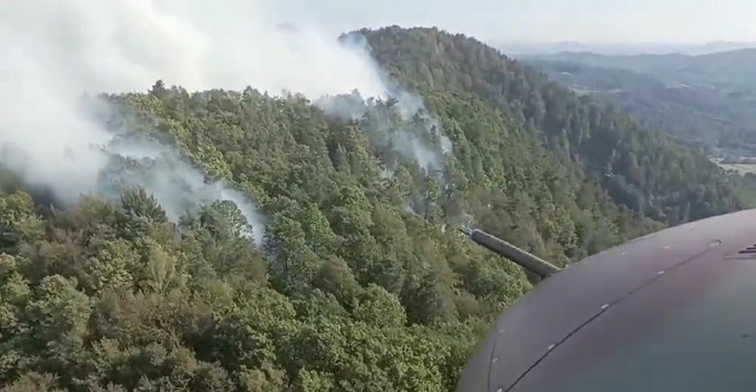 VIDEO Požar kod Ljubljane, na terenu dva vojna helikoptera