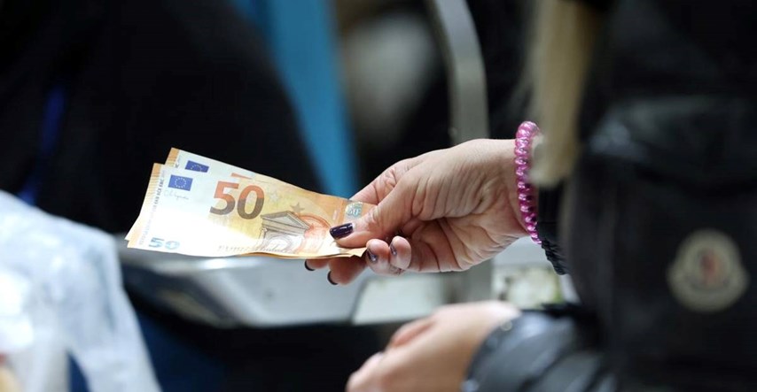 U Splitu zamolio ženu da mu "usitni" 50 eura. Na novčanici pisalo "movie money"