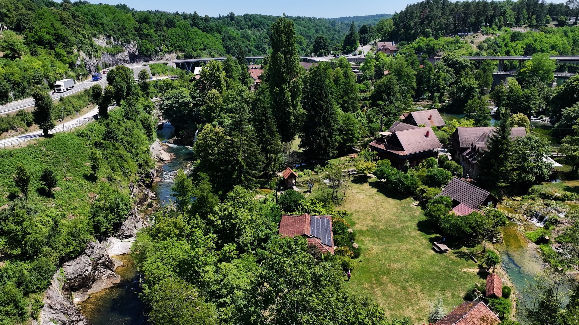 VIDEO Kako prepoznati razliku između pravog meda i prerađevine: Jeste li ovo znali?