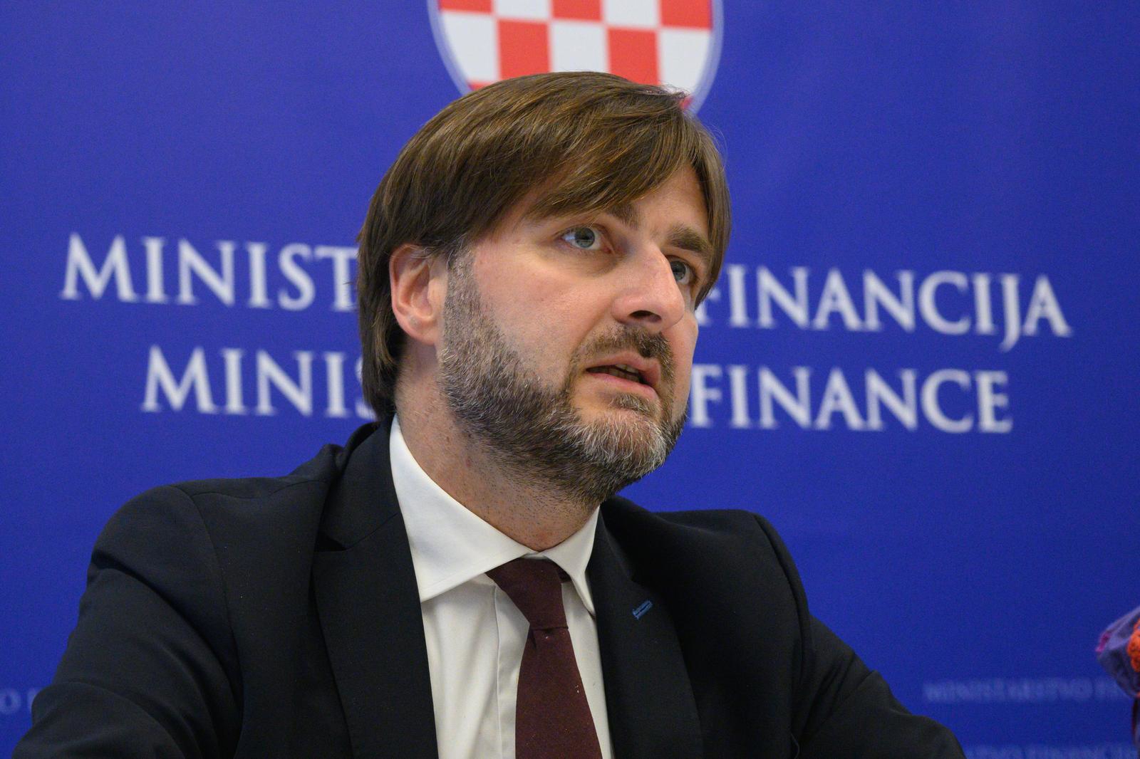 Mostovac želi zabranu stranih radnika, ministar Ćorić mu odgovorio